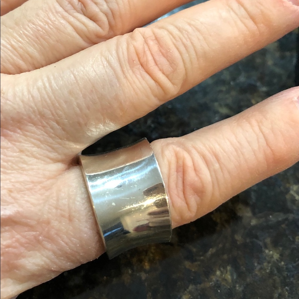 Heavy sterling silver band ring